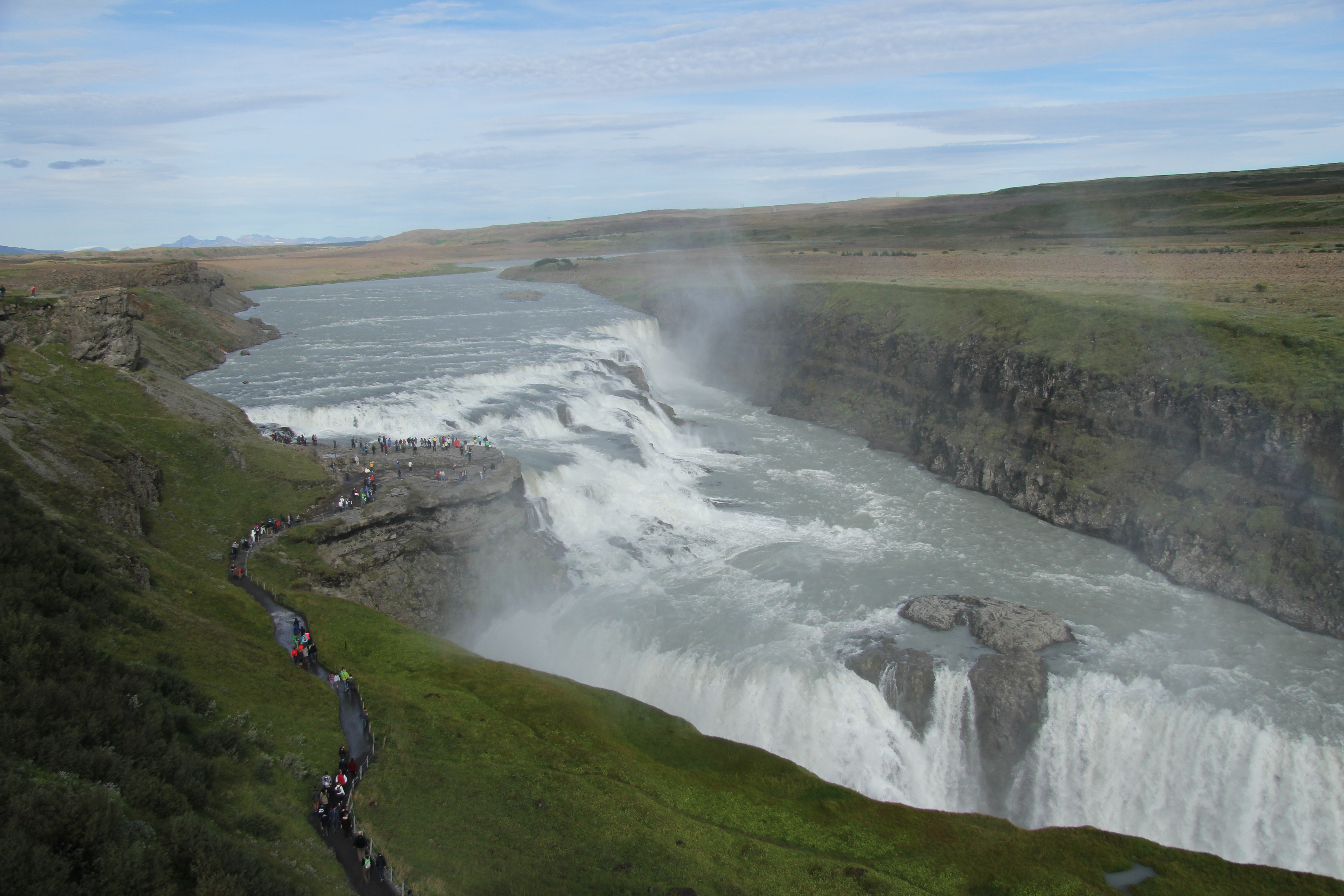 Icelandic is a language spoken by 330,000 people. So why learn Icelandic? Here's 9 reasons to learn Icelandic and my story of learning a bit of the lingo...